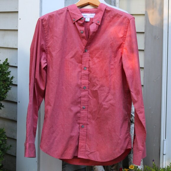 Old Navy Slim Fit Red Chambray Cotton Poly Blend Classic Button Down Shirt Sz M - Picture 1 of 5